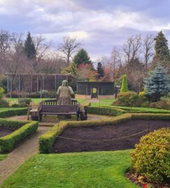 Calderglen Country Park & Zoo